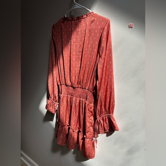 LIKE NEW | Saltwater LUXE Lena Peasant Mini Dress in Rose Dots Women’s Medium - Picture 11 of 12